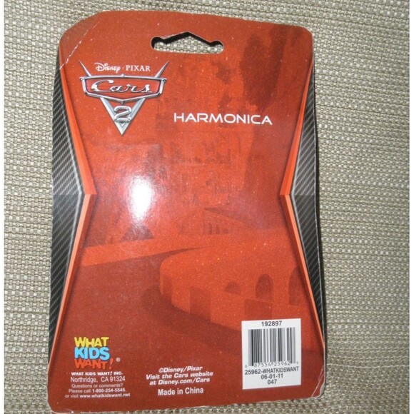 NEW by DISNEY PIXAR, CARS 2 MOVIE, HARMONICA WITH YELLOW CASE (AGES 3+) - Picture 8 of 8